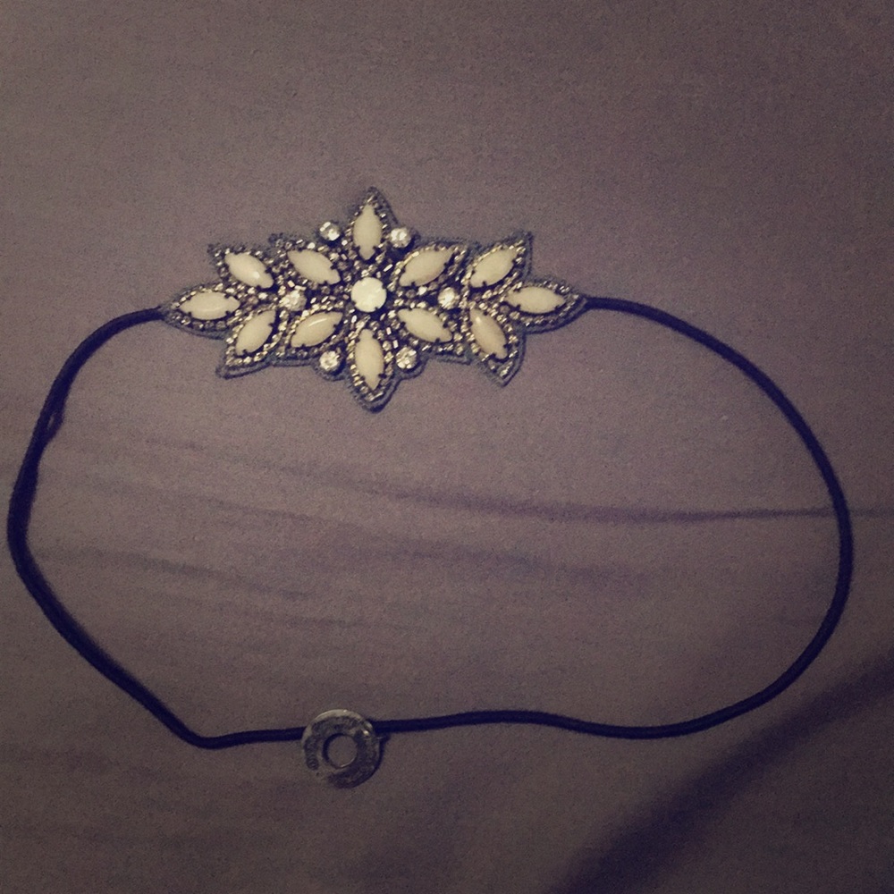 Beautiful Deepa Gurnani Headband